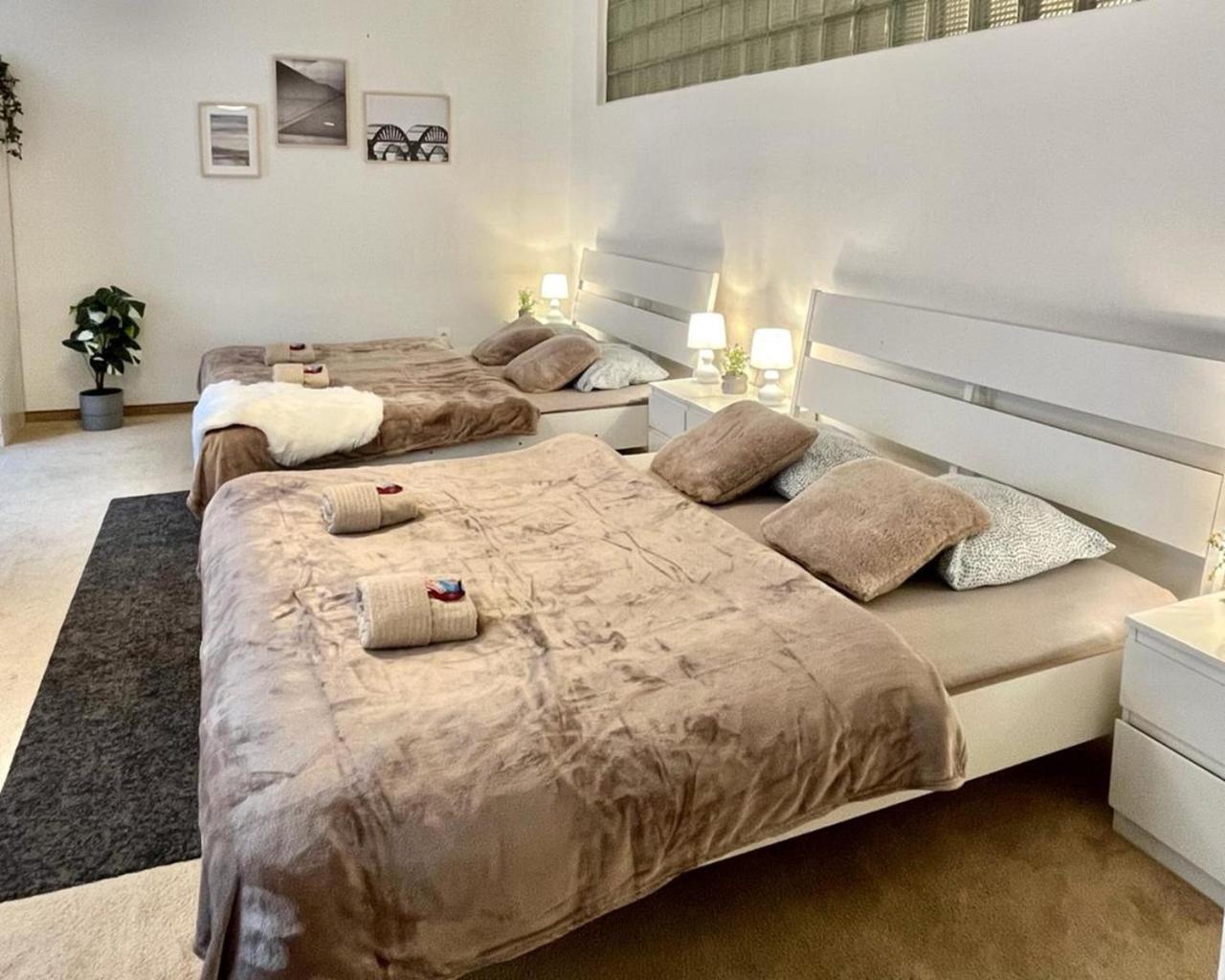 Apartment Lea - Old Town Bratislava Exterior foto