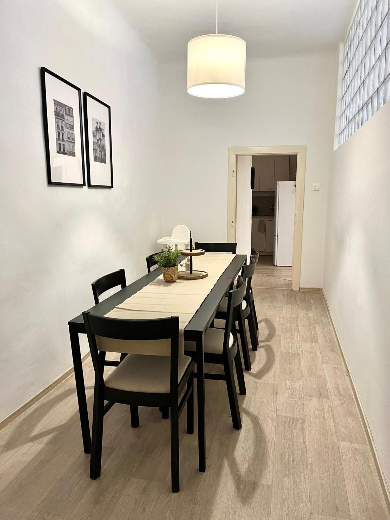 Apartment Lea - Old Town Bratislava Exterior foto